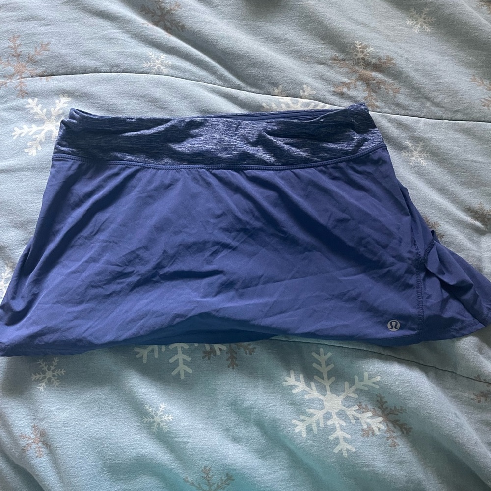 Lululemon skirt size 6 regular